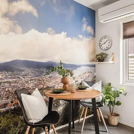 Dinbnb Homes I 700m To Bryggen & Street Parking برغن