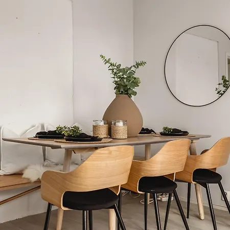 Dinbnb Homes I 700m To Bryggen & Street Parking بيت للعطل برغن