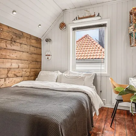 Dinbnb Homes I 700m To Bryggen & Street Parking برغن